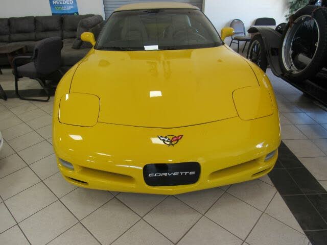 2004 Chevrolet Corvette Convertible RWD