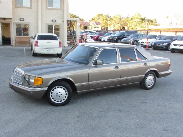 1987 Mercedes-Benz 420-Class 420SEL Sedan