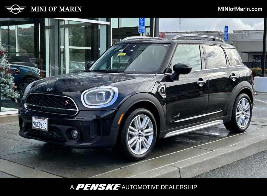 New MINI Cooper SE Hardtop 2 Door at MINI of Marin Serving Corte