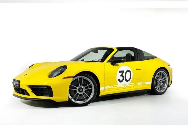 2023 Porsche 911 Targa 4 GTS Cabriolet AWD