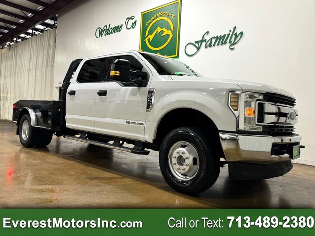 2019 Ford F-350 Super Duty Chassis XLT Crew Cab DRW 4WD
