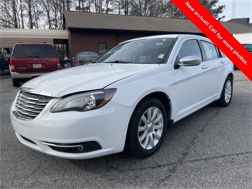 2014 chrysler 200 store white