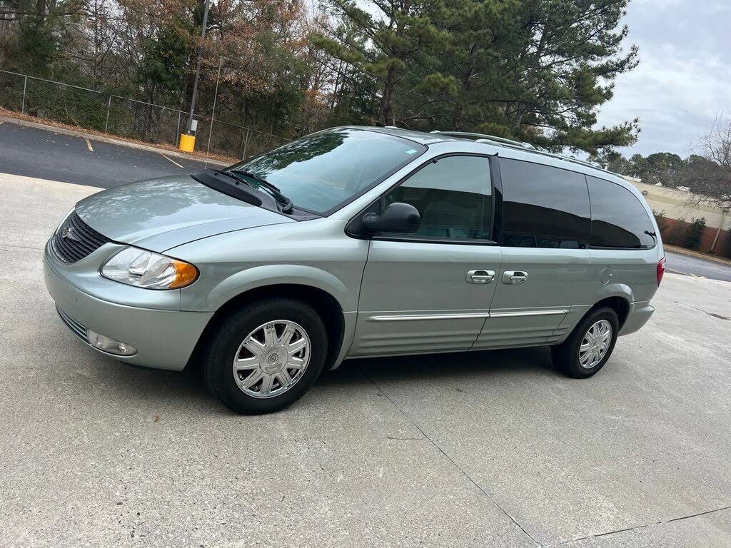 Used 2005 Chrysler Town Country for Sale in Lavonia GA with