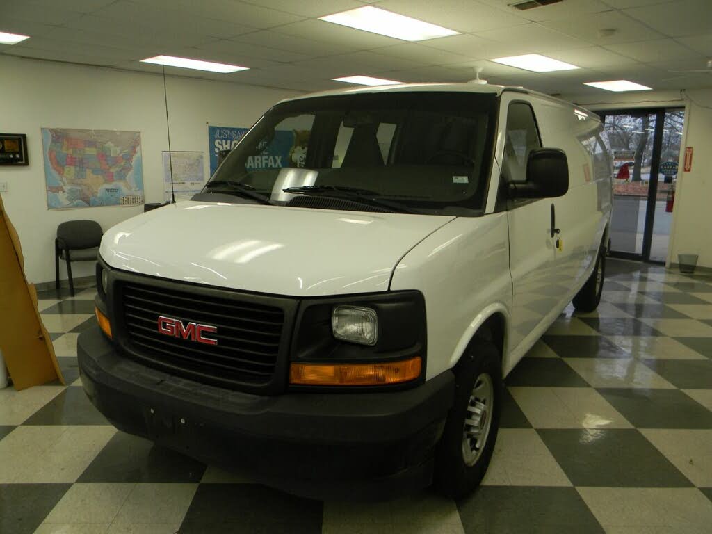 2017 GMC Savana Cargo 2500 Extended RWD