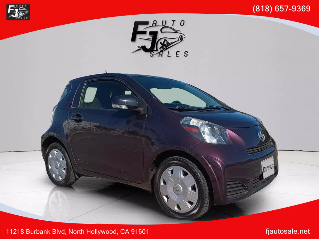 https://static.cargurus.com/images/forsale/2023/12/18/23/38/2013_scion_iq-pic-7012767695154940464-1024x768.jpeg