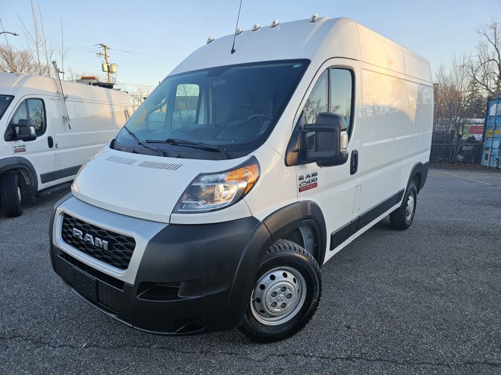 Van conversion montreal 2025