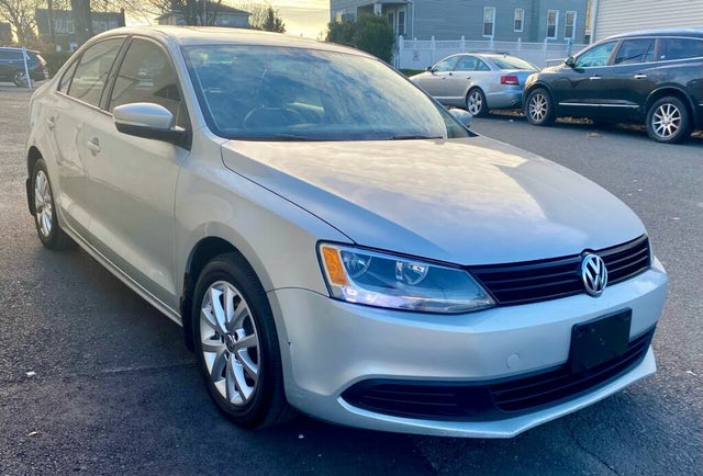 2011 Volkswagen Jetta SE with Conv and Sunroof