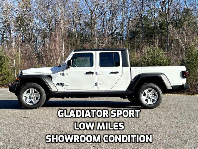 2020 Jeep Gladiator Sport S Crew Cab 4WD