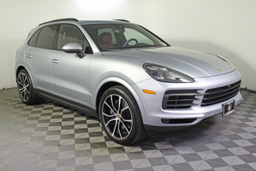 2023 Porsche Cayenne in Peoria, IL