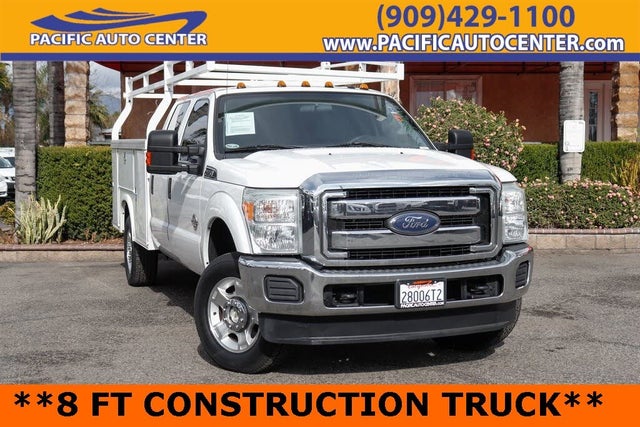 2015 Ford F-350 Super Duty Chassis XLT Crew Cab 4WD