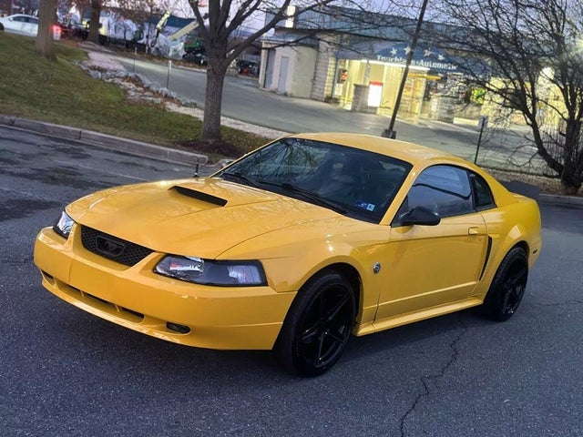 2004 Ford Mustang GT Coupe RWD