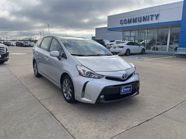 2015 Toyota Prius v Two FWD