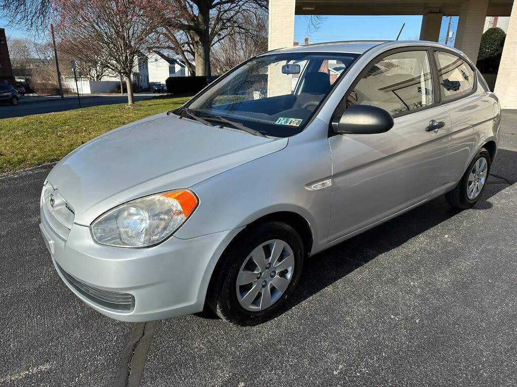 2009 hyundai accent hatchback store for sale