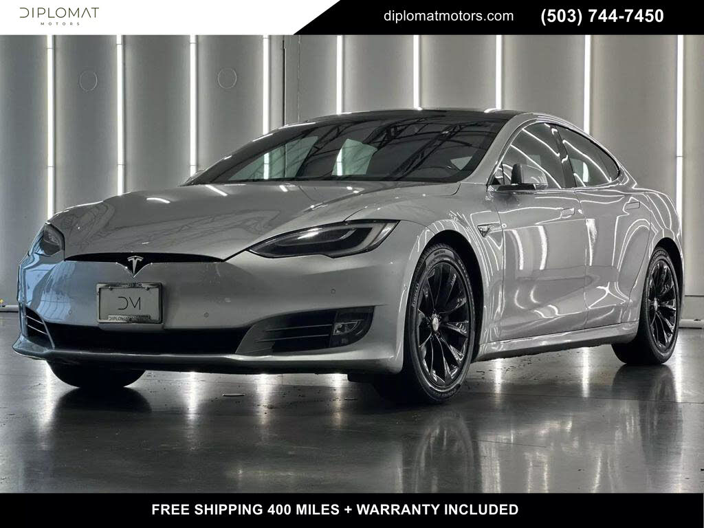 Silver tesla store model s