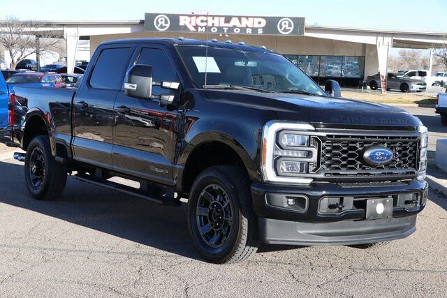 levantado 2023 f250 blanco