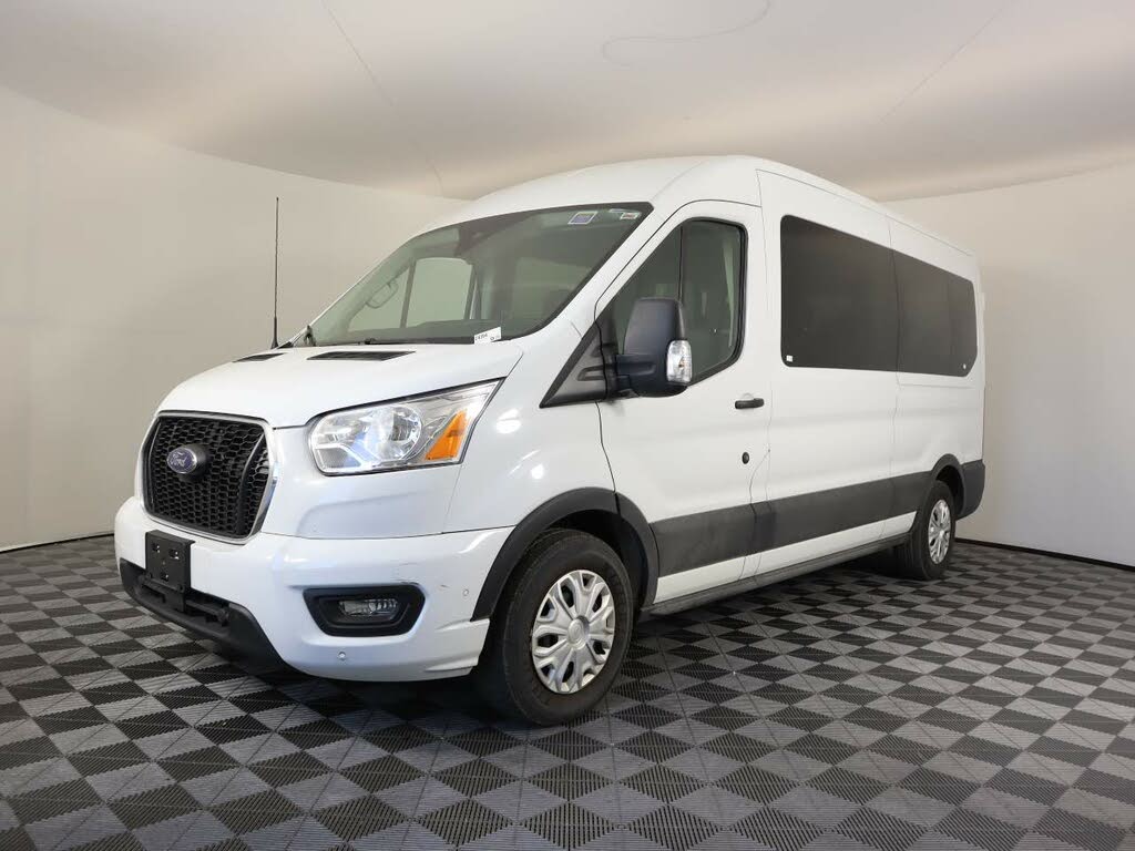 Used ford best sale 15 passenger van