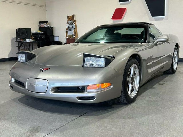 2000 Chevrolet Corvette Coupe RWD
