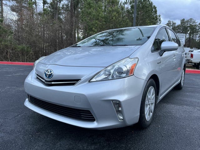 2013 Toyota Prius v Two FWD