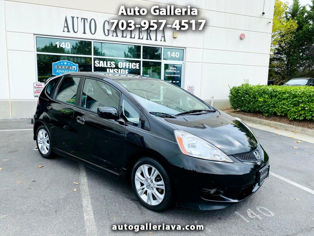 2008 Honda Fit: 11 Interior Photos