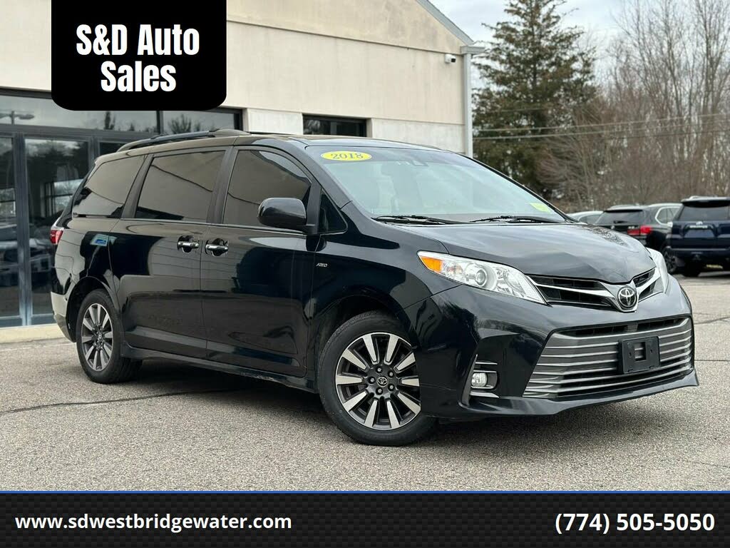 Awd deals minivan 2018