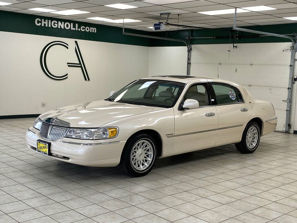 Used 1993 Lincoln Town Car Cartier for Sale in Duluth MN CarGurus