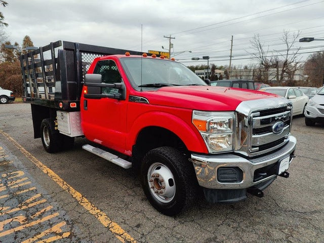 2016 Ford F-350 Super Duty Chassis XLT DRW 4WD