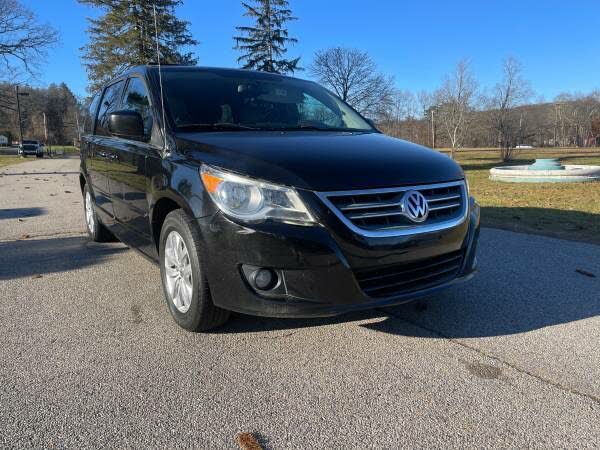 2014 volkswagen routan sales se