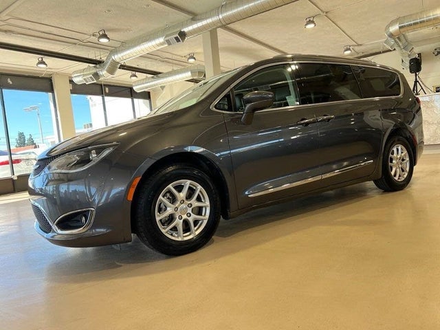 2020 Chrysler Pacifica Touring L FWD
