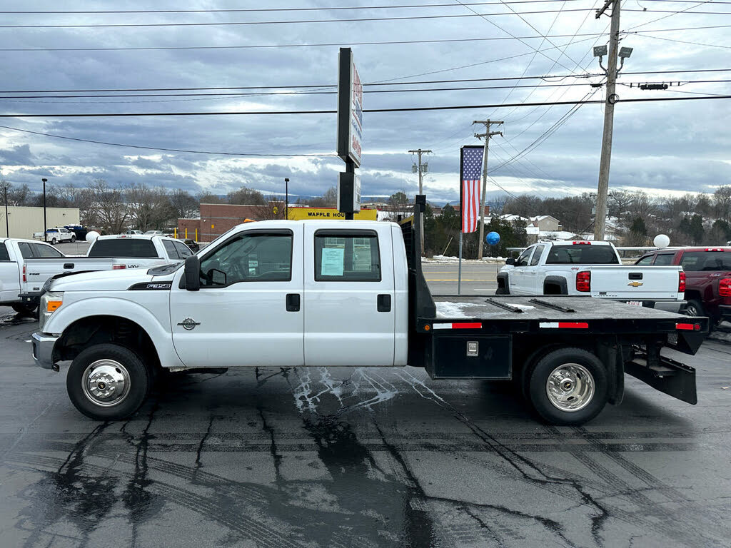 2012 Ford F-350 Super Duty Chassis XL