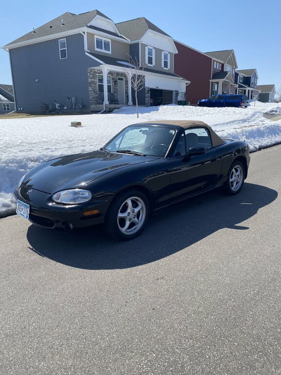 At $9,995, Is This 2000 Mazda MX-5 Miata an Acceptable Answer?