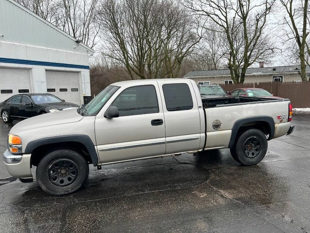 2006 GMC Sierra 1500 SLE1 Extended Cab 5.8 ft. 4WD