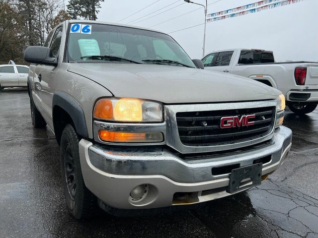 2006 GMC Sierra 1500 SLE1 Extended Cab 5.8 ft. 4WD