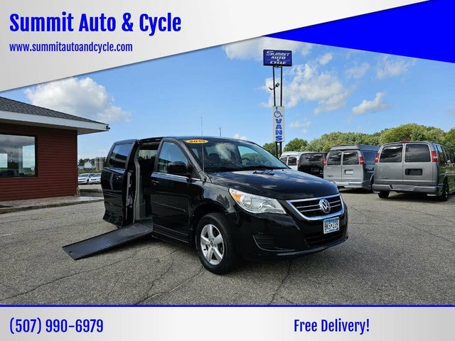 2010 Volkswagen Routan SE with RSE and Nav