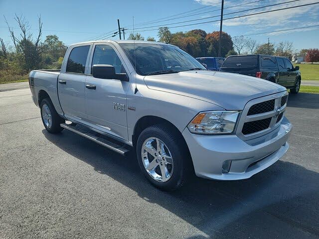 2017 RAM 1500 Express Crew Cab 4WD