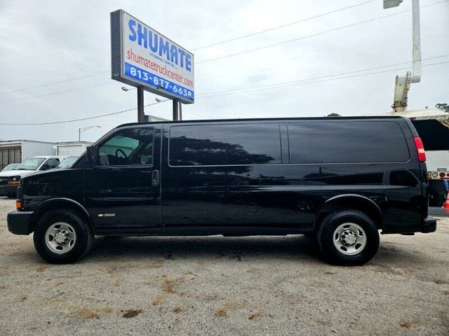 2005 Chevrolet Express Cargo 3500 Extended RWD