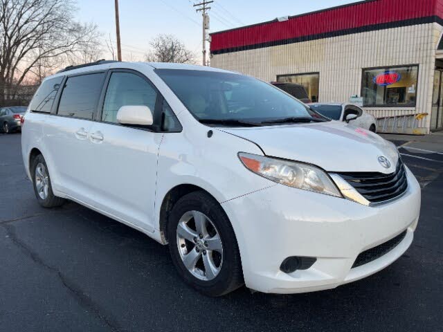 2012 Toyota Sienna LE Mobility 7-Passenger