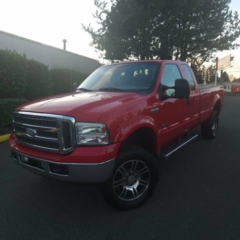 2005 Ford F-350 Super Duty Lariat Extended Cab LB 4WD