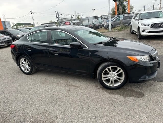 Acura ILX 2.0L FWD with Premium Package 2014