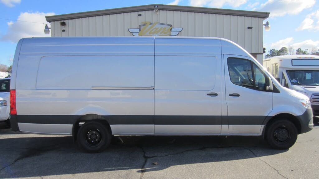 Mercedes sprinter hot sale van cargurus