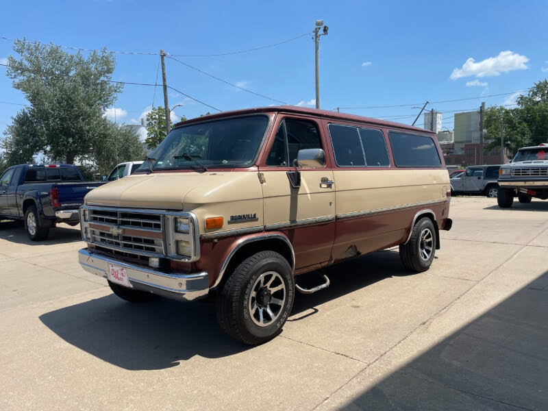 Chevrolet sportvan store