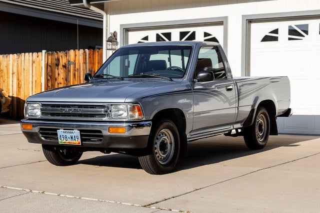 1989 Toyota Pickup 2 Dr Deluxe Standard Cab SB