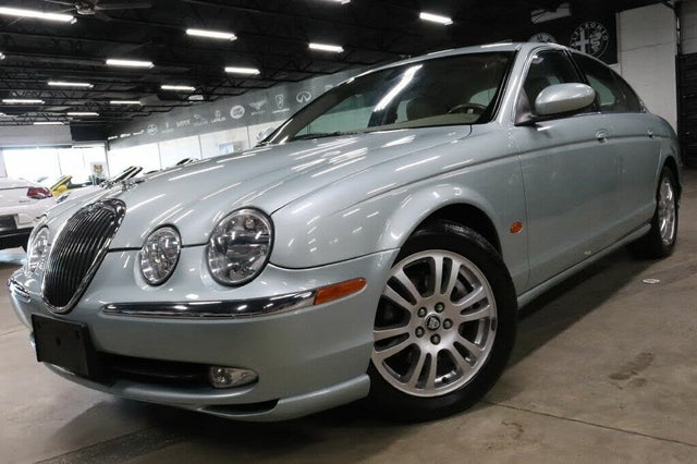 2004 Jaguar S-TYPE 4.2L V8 RWD