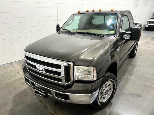 2005 Ford F-250 Super Duty XLT Extended Cab 4WD