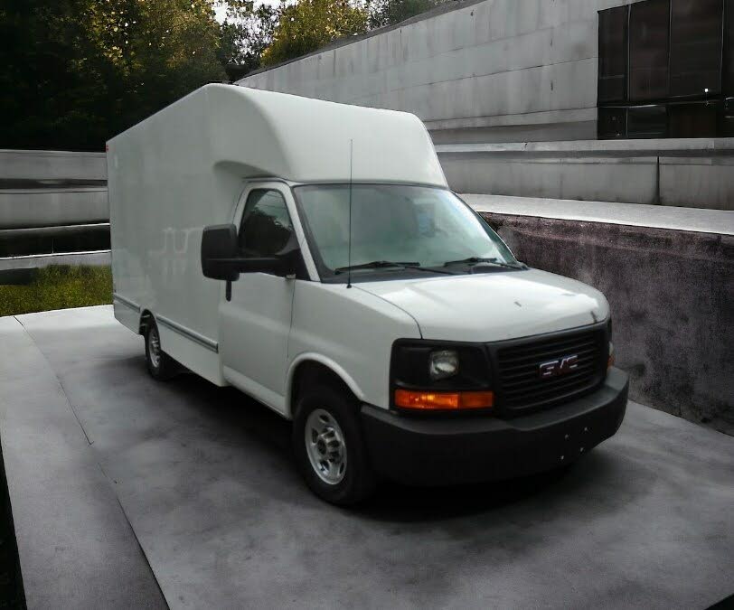 2012 gmc box truck