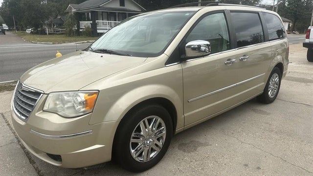 2010 Chrysler Town & Country 2010.5 Limited FWD