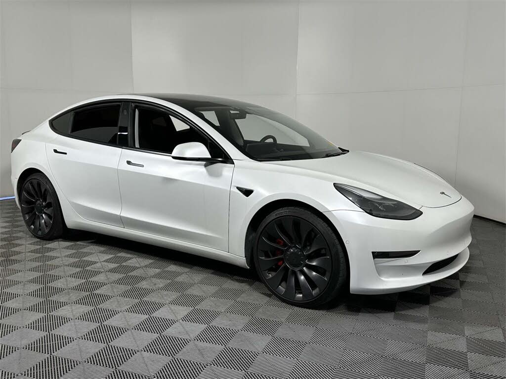 Used 2021 online model 3