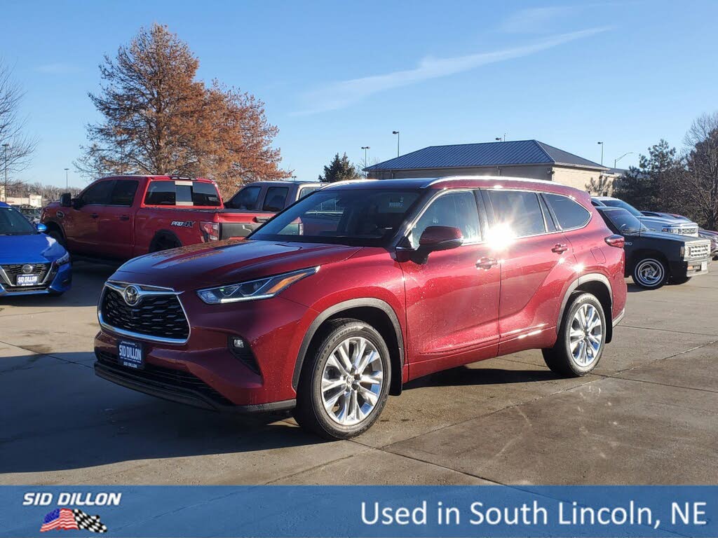 Used 2022 Toyota Highlander for Sale in Beatrice NE with Photos