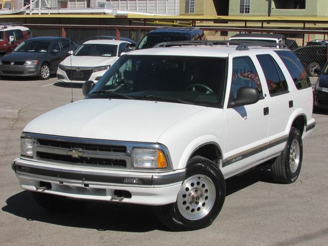 1997 Chevrolet Blazer LS 4-Door 4WD