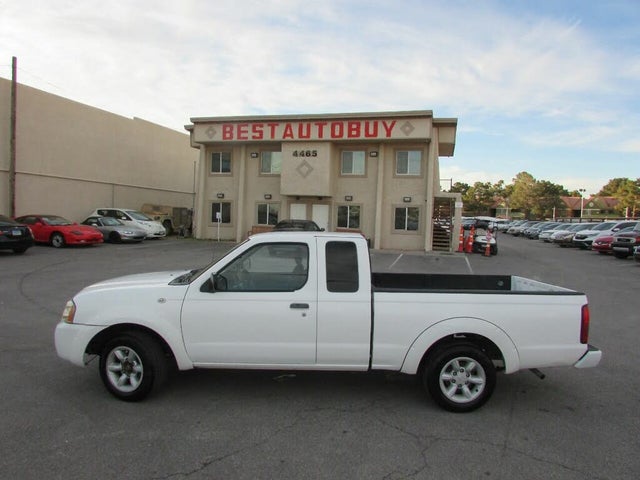 2001 Nissan Frontier 2 Dr XE Extended Cab SB