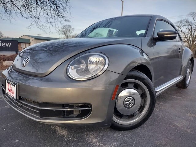 2012 Volkswagen Beetle 2.5L with Sunroof